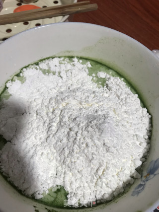 抹茶雪媚娘的做法步骤：2