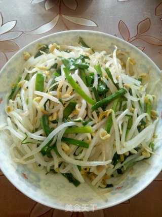 韭菜炒豆芽的做法步骤：6