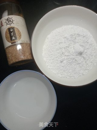 炸麻球的做法步骤：1