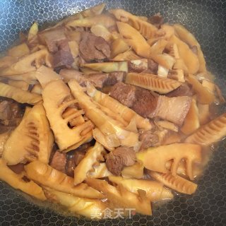 春笋烧肉的做法步骤：9