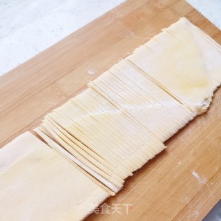 手擀鸡蛋面的做法步骤：10