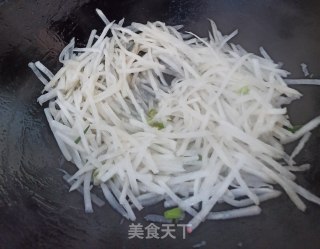 葱香萝卜丝豆腐汤的做法步骤：6