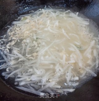 葱香萝卜丝豆腐汤的做法步骤：7
