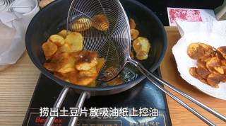 家常炸薯片，简单又美味，新手无失败，就是太费油，会被老妈揍O(∩_∩)O。的做法步骤：6