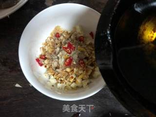 韭香蒜蓉粉丝虾的做法步骤：4
