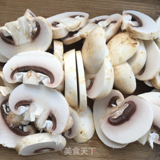 口蘑炒青菜的做法步骤：5