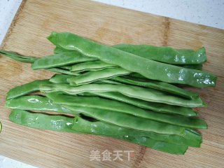 刀豆炒肉片的做法步骤：1