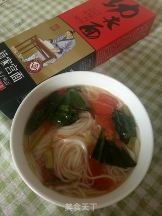 西红柿菠菜宫面的做法步骤：1