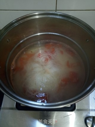 西红柿菠菜宫面的做法步骤：3