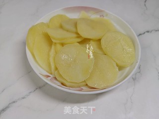土豆培根三明治的做法步骤：1