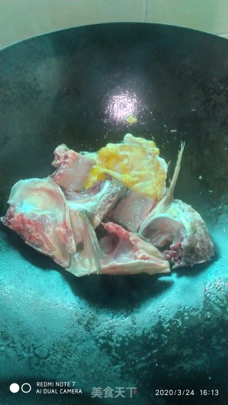 鱼头什锦汤的做法步骤：2