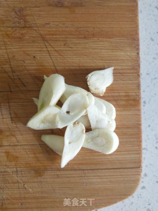 韭菜土豆丝的做法步骤：3