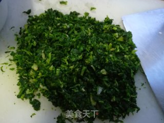 荠菜鲜肉馄饨的做法步骤：2