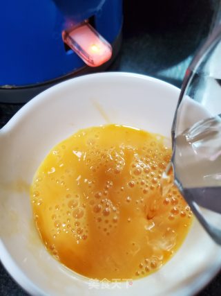 榨菜蒸蛋的做法步骤：3