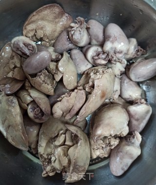 白卤鸭心肝的做法步骤：1