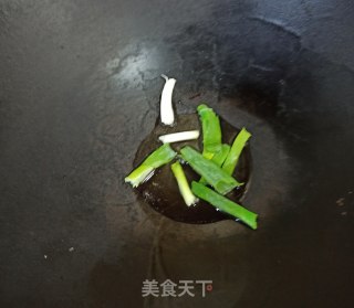 豆芽鸭肉汤面的做法步骤：2