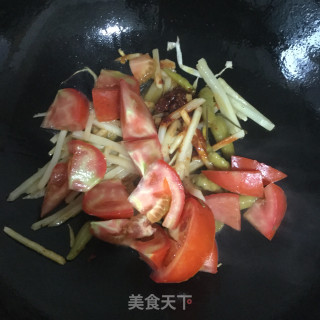 酸辣荷花鱼的做法步骤：2