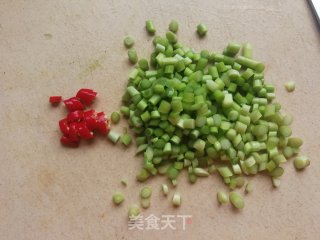 蒜苔炒榆钱的做法步骤：5