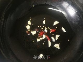 蒜苔炒榆钱的做法步骤：6