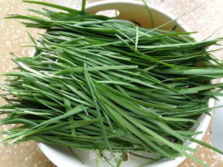 韭菜鸡蛋饺的做法步骤：1