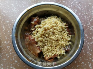 小米蒸排骨的做法步骤：4