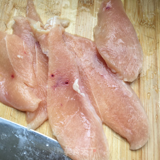 口蘑鸡肉双煎沙拉的做法步骤：2