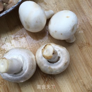 口蘑鸡肉双煎沙拉的做法步骤：7