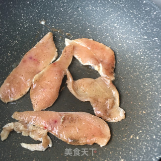 口蘑鸡肉双煎沙拉的做法步骤：14