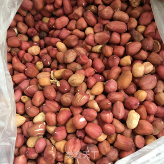 少油版油炸花生米的做法步骤：1