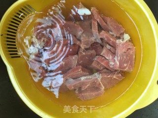 红烧牛肉面的做法步骤：3