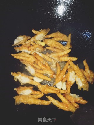 凤爪煲黄豆的做法步骤：5