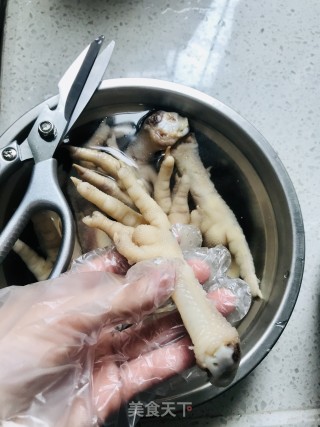 凉拌无骨鸡爪的做法步骤：5