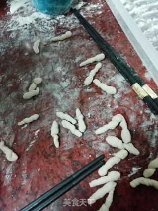 荞麦猫耳面的做法步骤：5