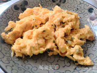 既好看又下饭的韭黄炒蛋来啦的做法步骤：3