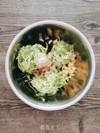 三鲜馅饼的做法步骤：8
