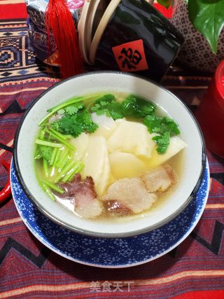 腊肉笋片汤的做法步骤：6