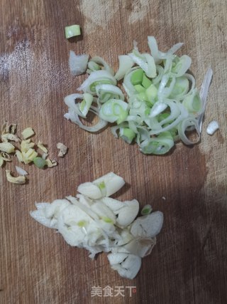 酱烧豆腐的做法步骤：2