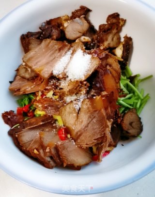 香菜拌牛肉的做法步骤：3