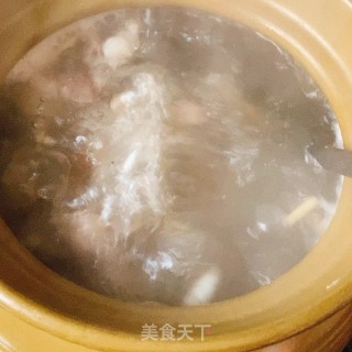 夏季清热解暑好汤——茅根葛根薏米清热汤的做法步骤：4