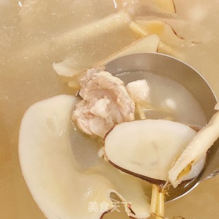 夏季清热解暑好汤——茅根葛根薏米清热汤的做法步骤：7