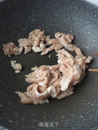 蒜苗炒鸡胸肉的做法步骤：12
