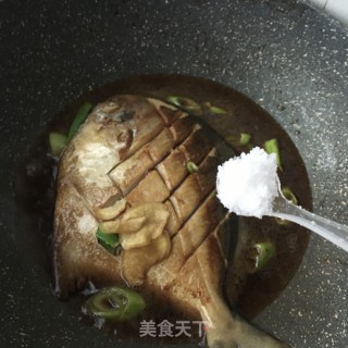 红烧银鲳鱼的做法步骤：12