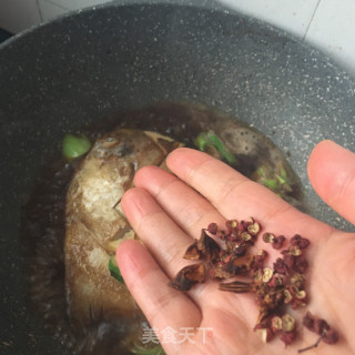 红烧银鲳鱼的做法步骤：13