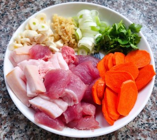 滑子蘑炖土豆片的做法步骤：4