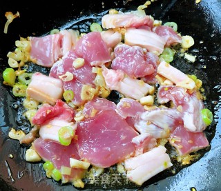 滑子蘑炖土豆片的做法步骤：5