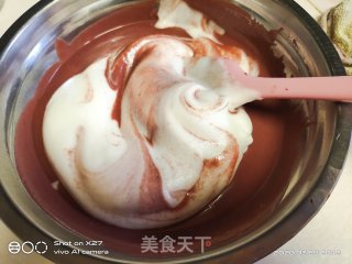 红丝绒蛋糕卷！的做法步骤：5
