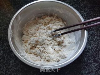 酥炸油饼的做法步骤：1