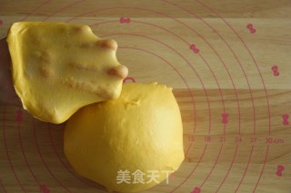 南瓜椰蓉奶酥包的做法步骤：4