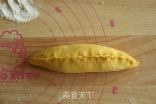 南瓜椰蓉奶酥包的做法步骤：11