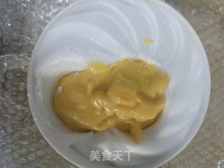 春季应季美食——芒果蛋清溶豆的做法步骤：8